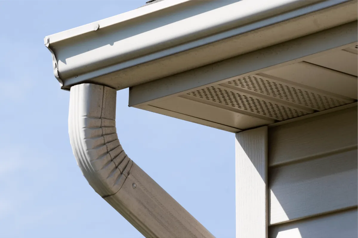 Gutter repair service